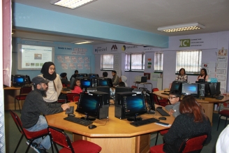 Adults and children engaged practically in an introduction to coding and blogging in SBSM’s Computer Labs.